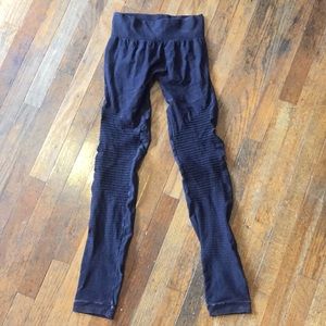 Black Electric Yoga leggings (NWOT)